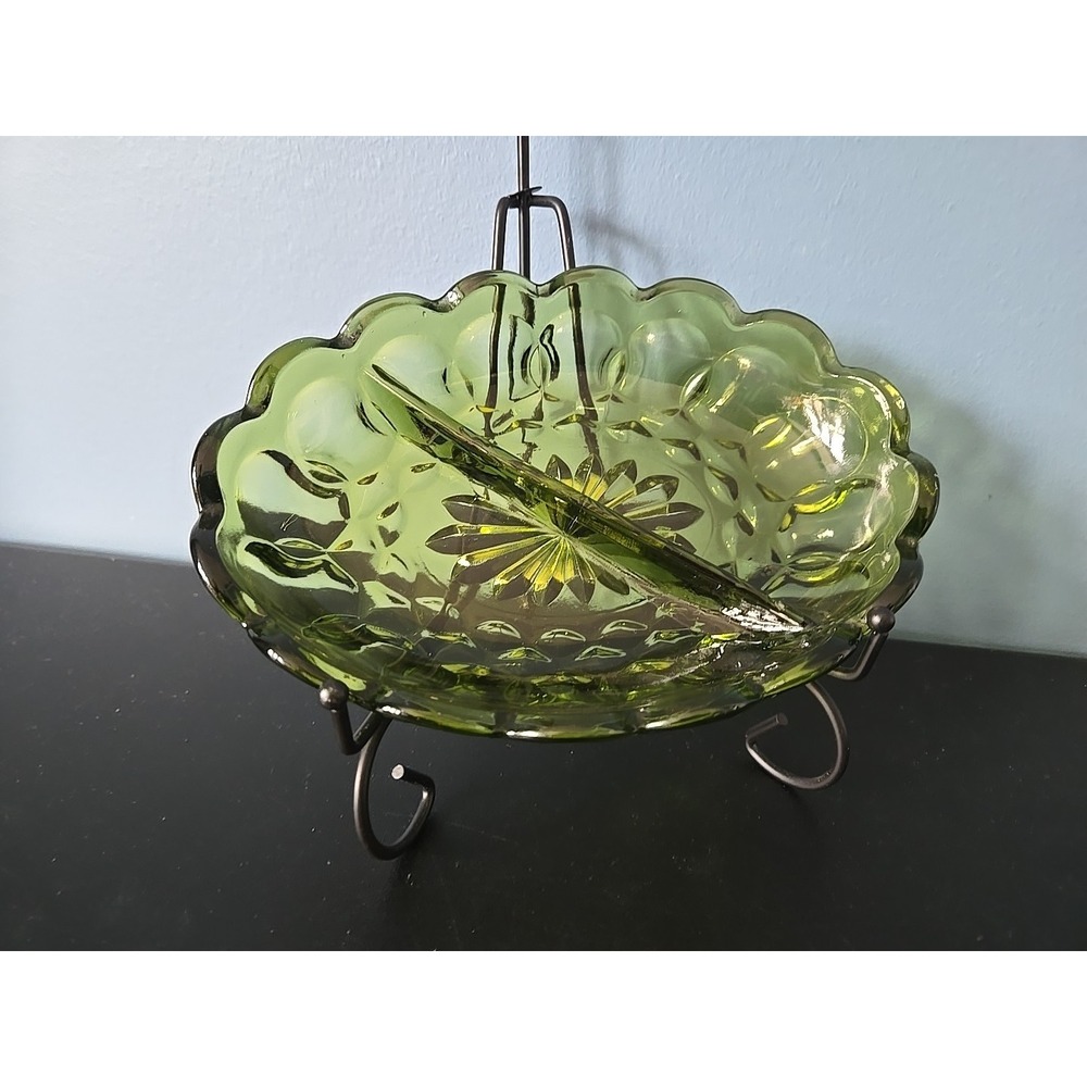 VINTAGE ANCHOR HOCKING FAIRFIELD GREEN GLASS DIVIDED CANDY DISH.